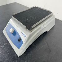 VWR Standard Analog Shaker image 0